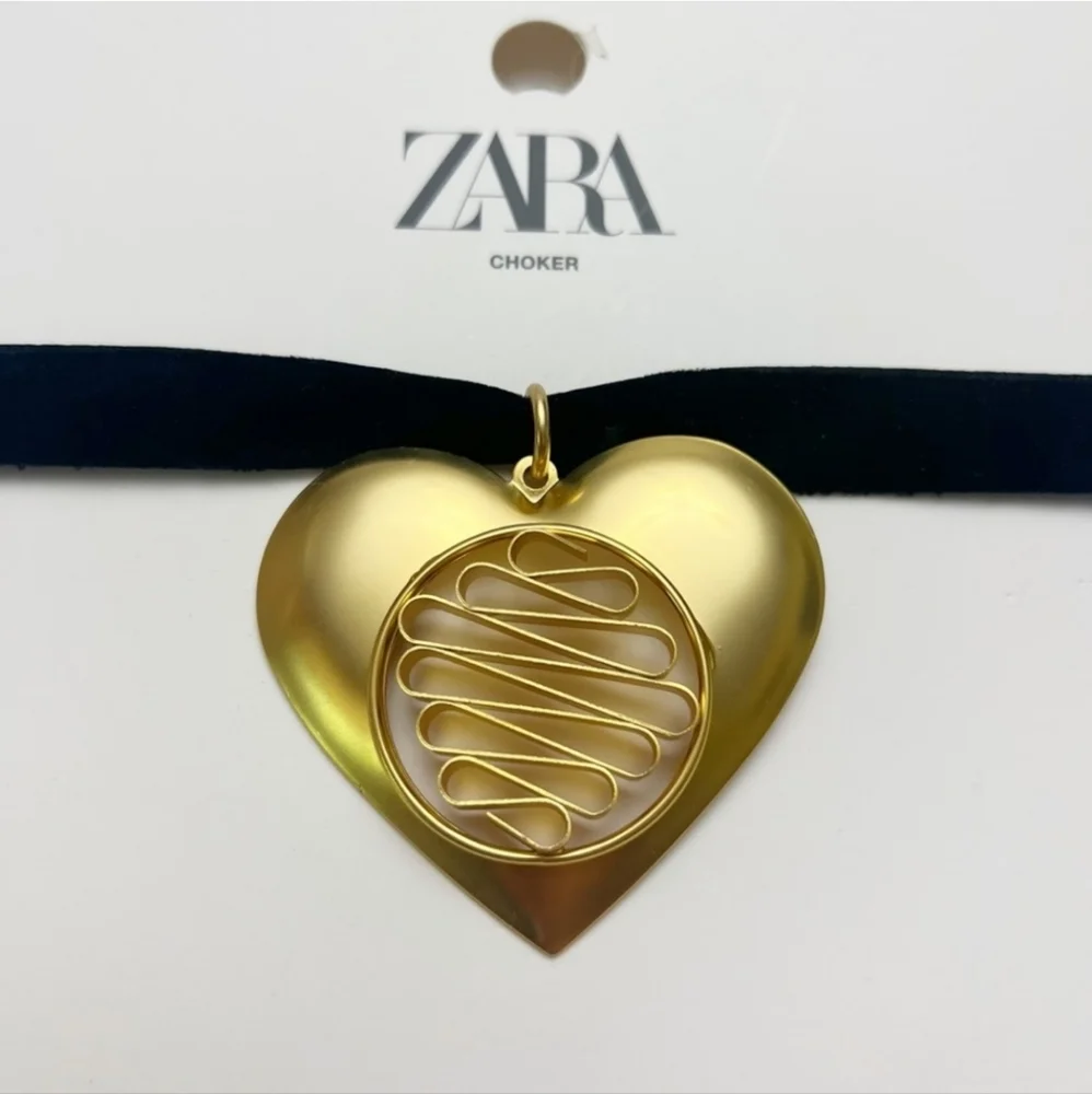 ZARA HEART GOLDEN VELVET CHOKER